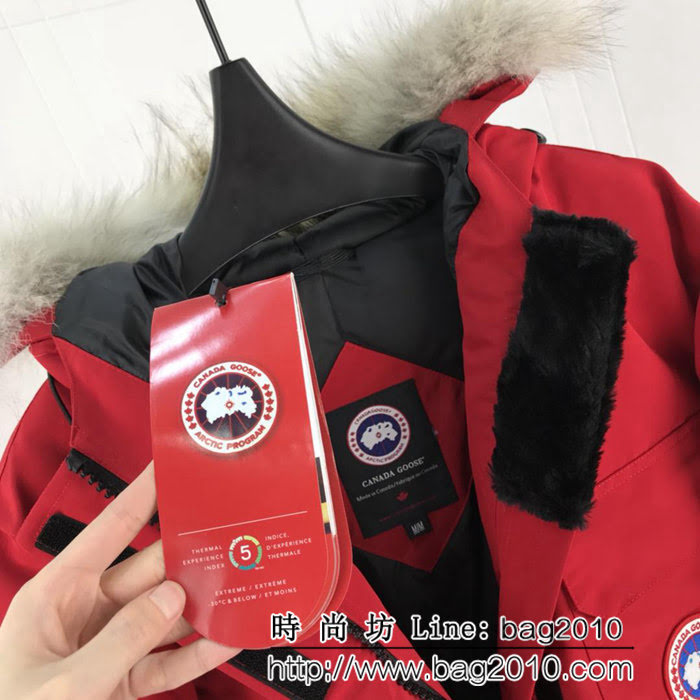 CanadaGoose加拿大鵝 明星同款 胸前章 防寒絨布羽絨服 男女同款 情侶款 ydi1620